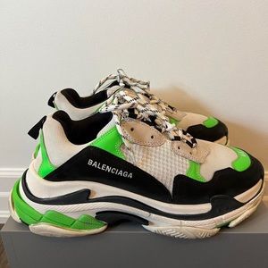 BALENCIAGA
Green & White Triple S Sneakers